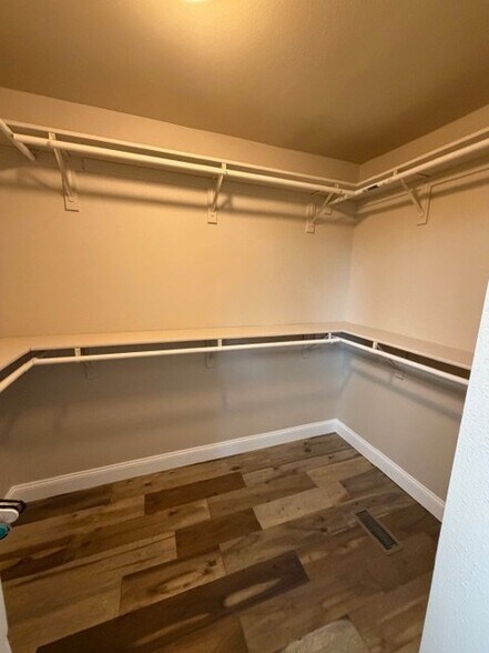 Building Photo - 2636 S Olathe Way