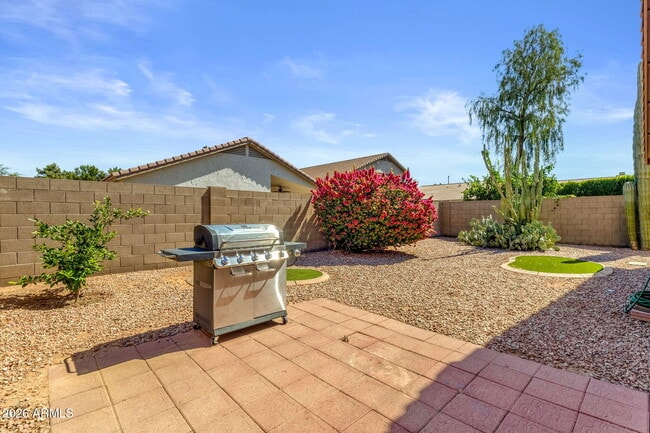 Building Photo - 1216 W Pinon Ave