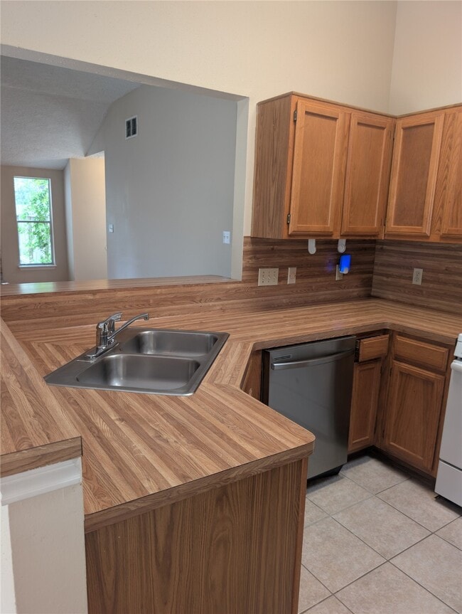 Building Photo - 5102 Fox Hollow Blvd