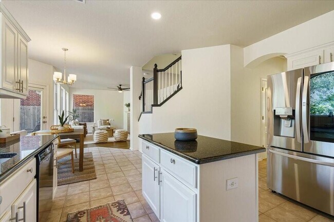 Building Photo - 5128 Bluestar Dr