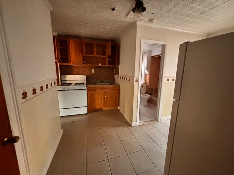 Building Photo - 86 McAdoo Ave