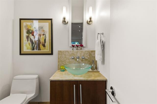 Building Photo - 4025 Hawthorne Ave