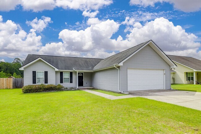 Building Photo - 114 Mustang Dr