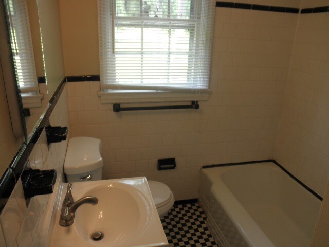 Building Photo - 5507 Gwynndale Ave/ Rehabbed 3 bedroom 1 b...