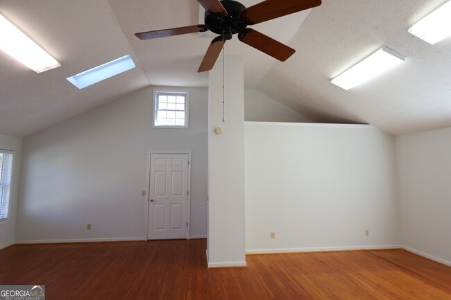 Building Photo - 217 Mountain View St