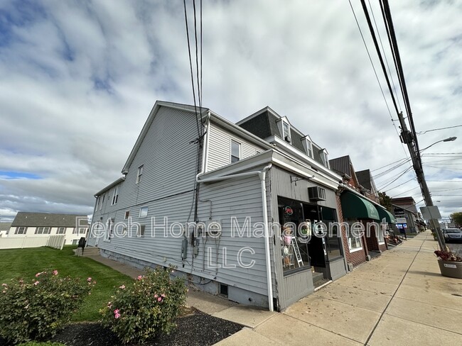 Building Photo - 109 E Main St