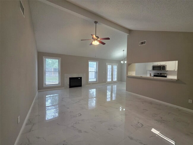 Building Photo - East Heatherock Circle, Sugar Land, TX 77479 - 3 BR 2 BA single-family home