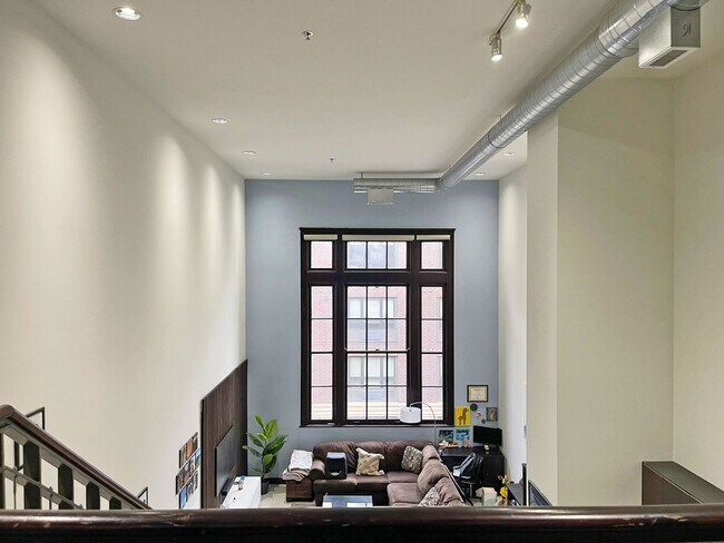Primary Photo - Spacious, Loft in Union Depot with Awesome...