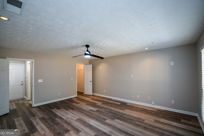 Building Photo - 4209 Reeshemah St