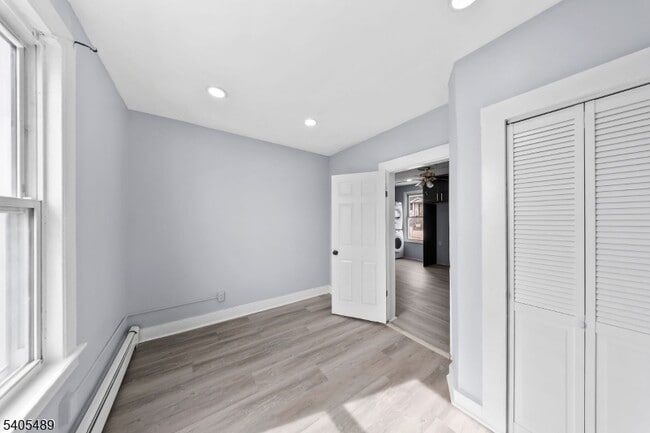 Building Photo - 437 Morrissee Ave