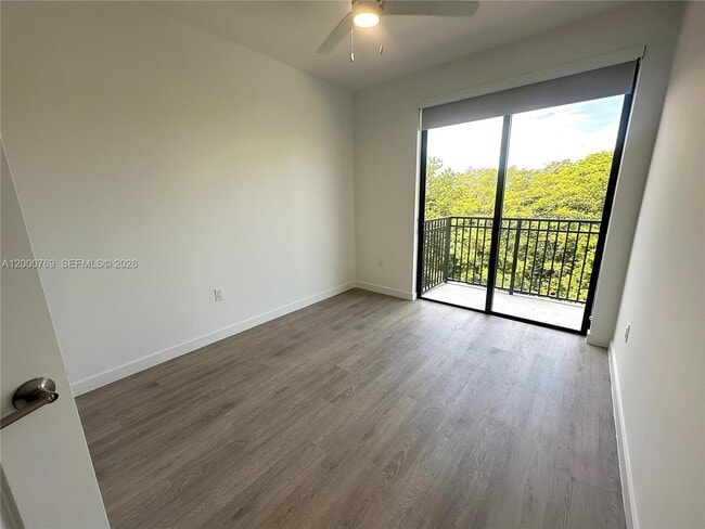 Building Photo - 20 NE 19th Ave