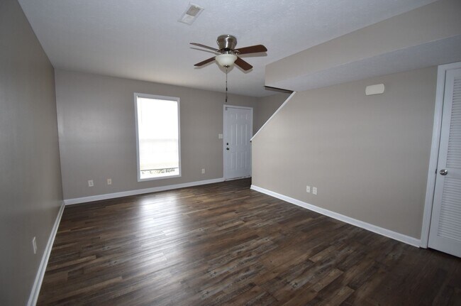 Building Photo - 362 Peabody Dr