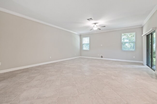 Building Photo - 1650 Roseville St