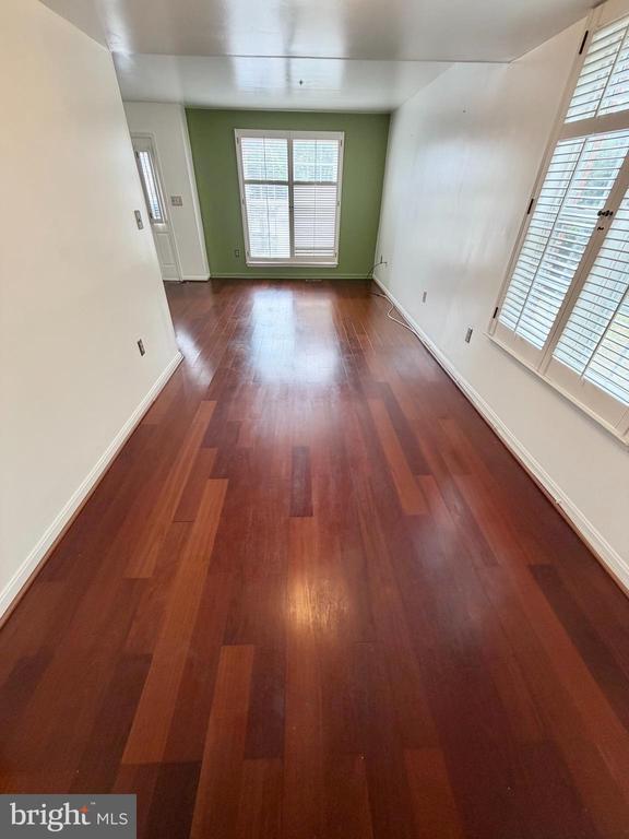 Building Photo - 5053 Colburn Terrace