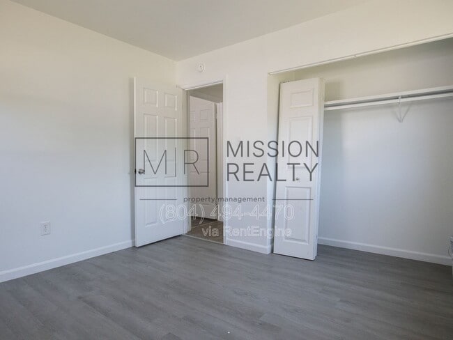 Building Photo - 1649 Delmar Ave