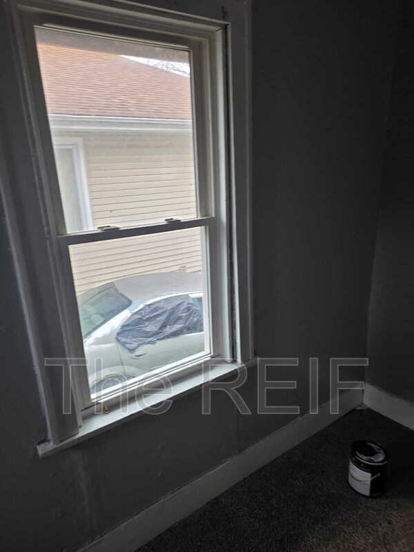 Building Photo - 1023 Barrie Ave