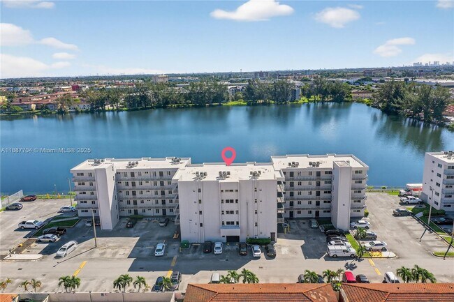 Building Photo - 9915 W Okeechobee Rd