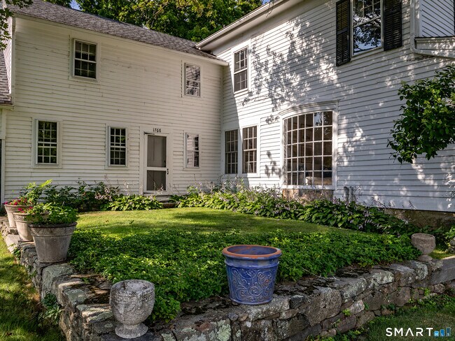 Building Photo - 103 Litchfield Rd