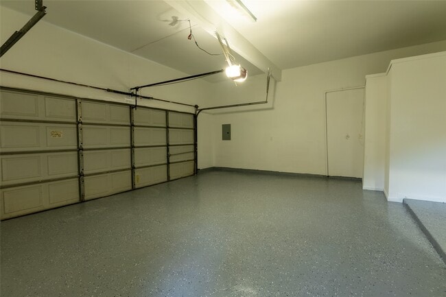 Building Photo - 810 Ivy Wall Dr