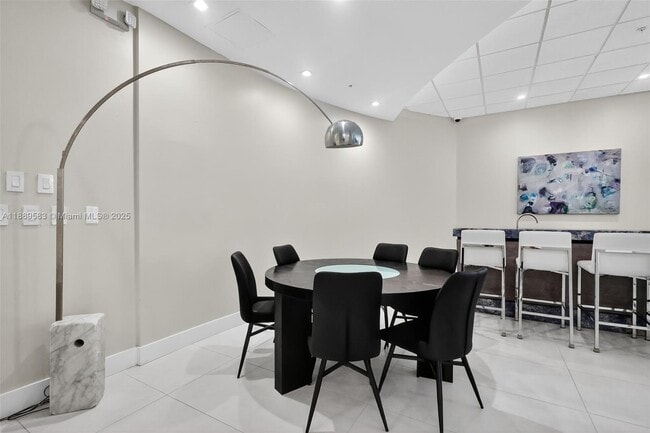 Building Photo - 3001 S Ocean Dr