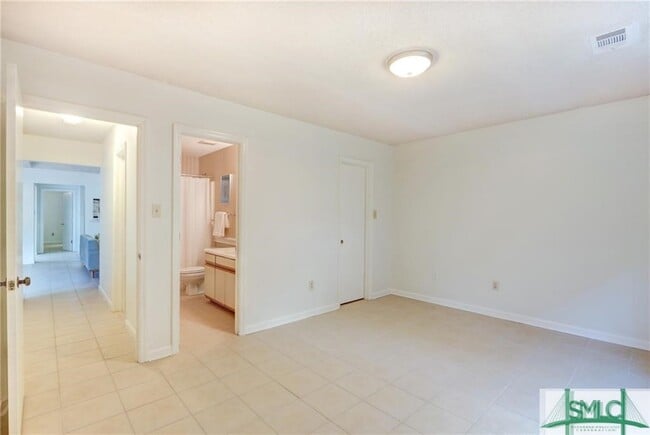 Building Photo - 1401 King George Blvd