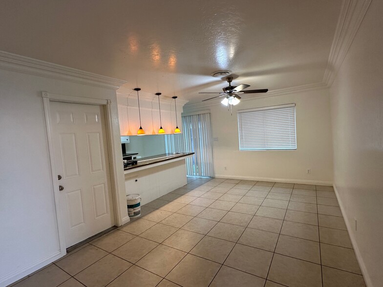 Kitchen/dining area - 3116 Edmonton St