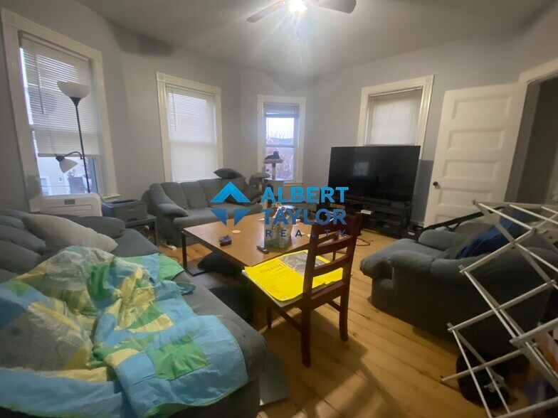 Building Photo - 36 Cherokee St