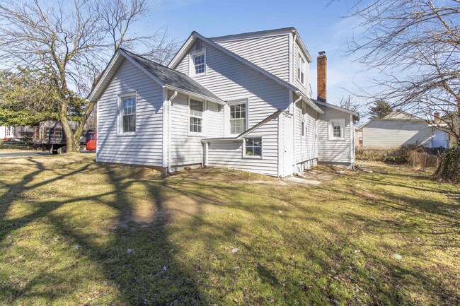 Building Photo - Central Spacious Rockville Metro 5 BR Single Family Home Pets Welcome
