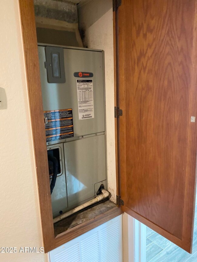 Building Photo - 9205 N 59th Ave