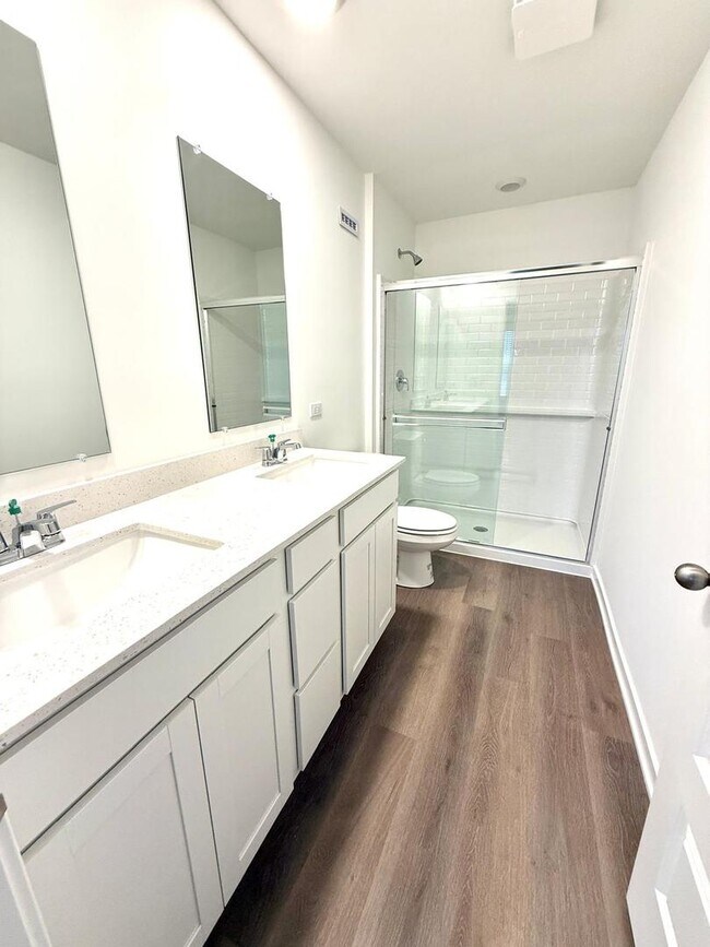 Building Photo - 2272 Barbera Dr