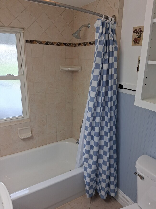 Building Photo - 322 Glenn Ave