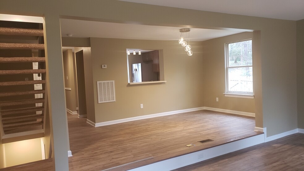 Building Photo - 1701 Kayla Ct