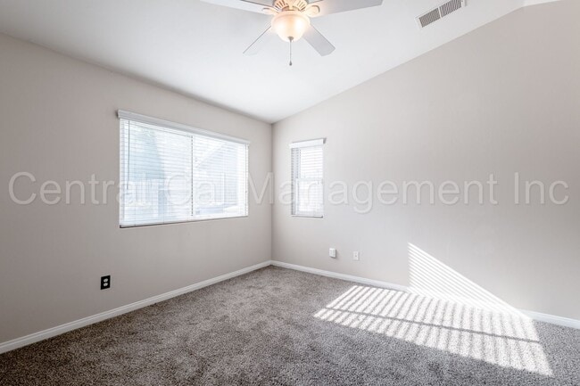 Building Photo - 3 Bedroom/2 Bath Home with Solar in the Desired Southwest - $2450 per Month!