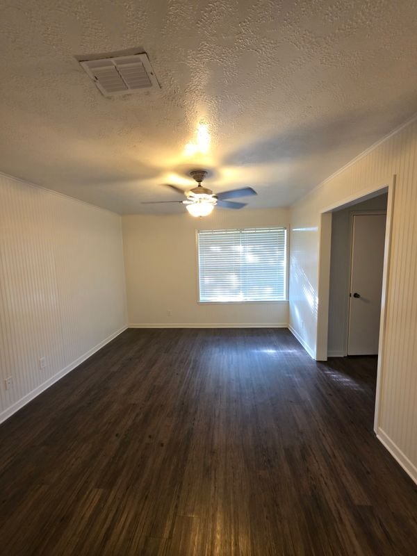 Building Photo - 4207 Woodcrest Dr