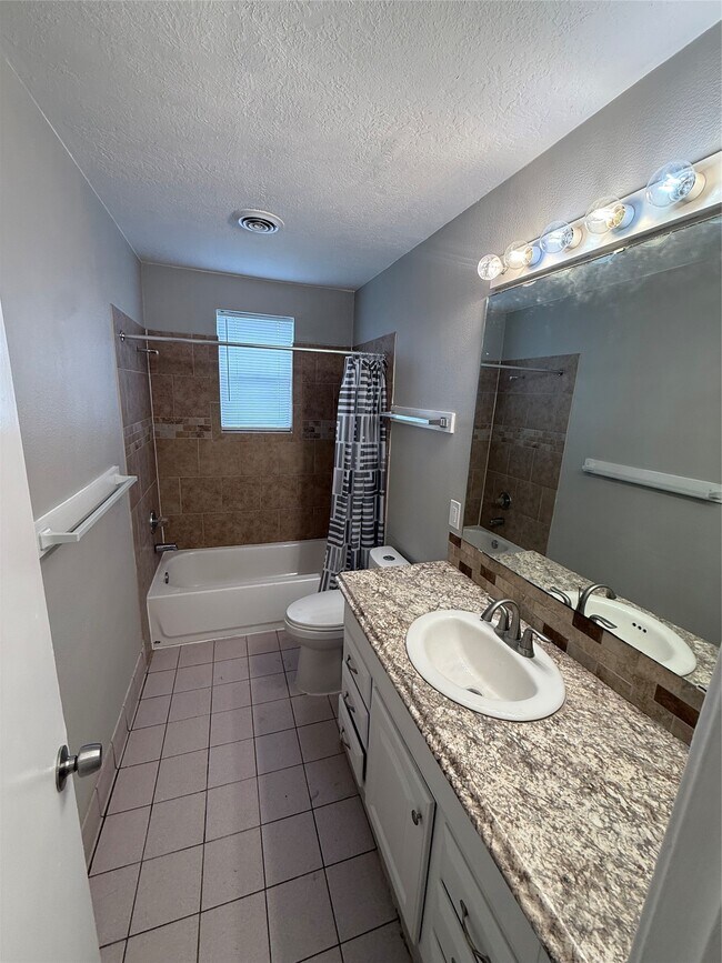 Building Photo - 403 Brandywyne Dr