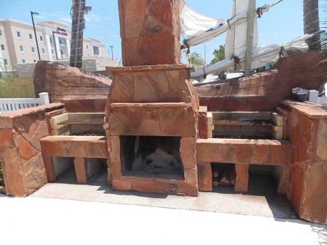 Building Photo - 2211 TX-361