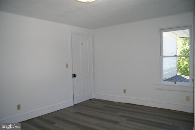 Building Photo - 2419 Apple Way