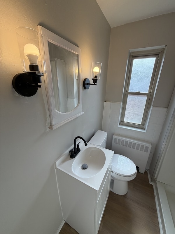 Building Photo - 7139 Eastlawn Dr