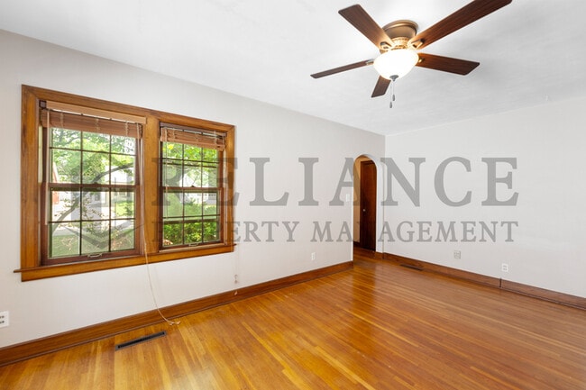 Building Photo - 737 S Lorraine Ave