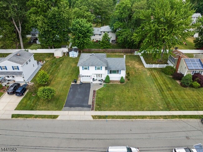 Building Photo - 23 Distler Ave