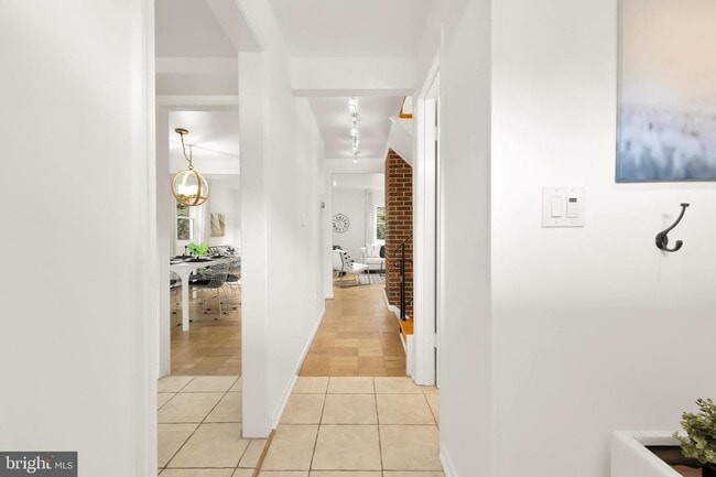 Building Photo - 10913 Bucknell Dr