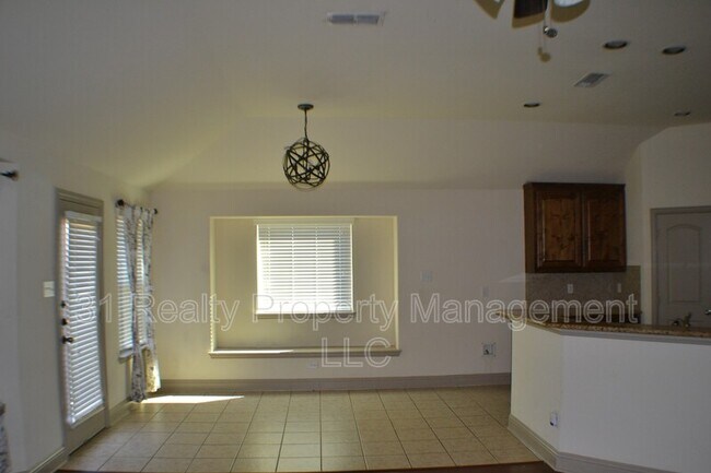 Building Photo - 4036 Eric Dr