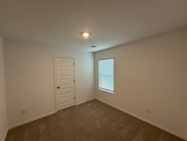 Building Photo - Brand New 4 Bedroom Home in Newcastle Schools