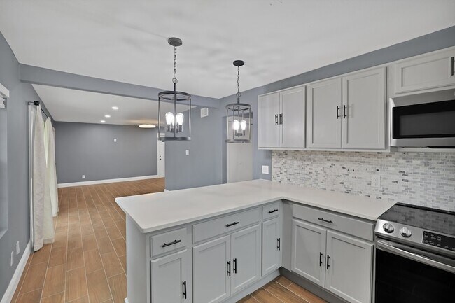Building Photo - 13333 Challaburton Dr