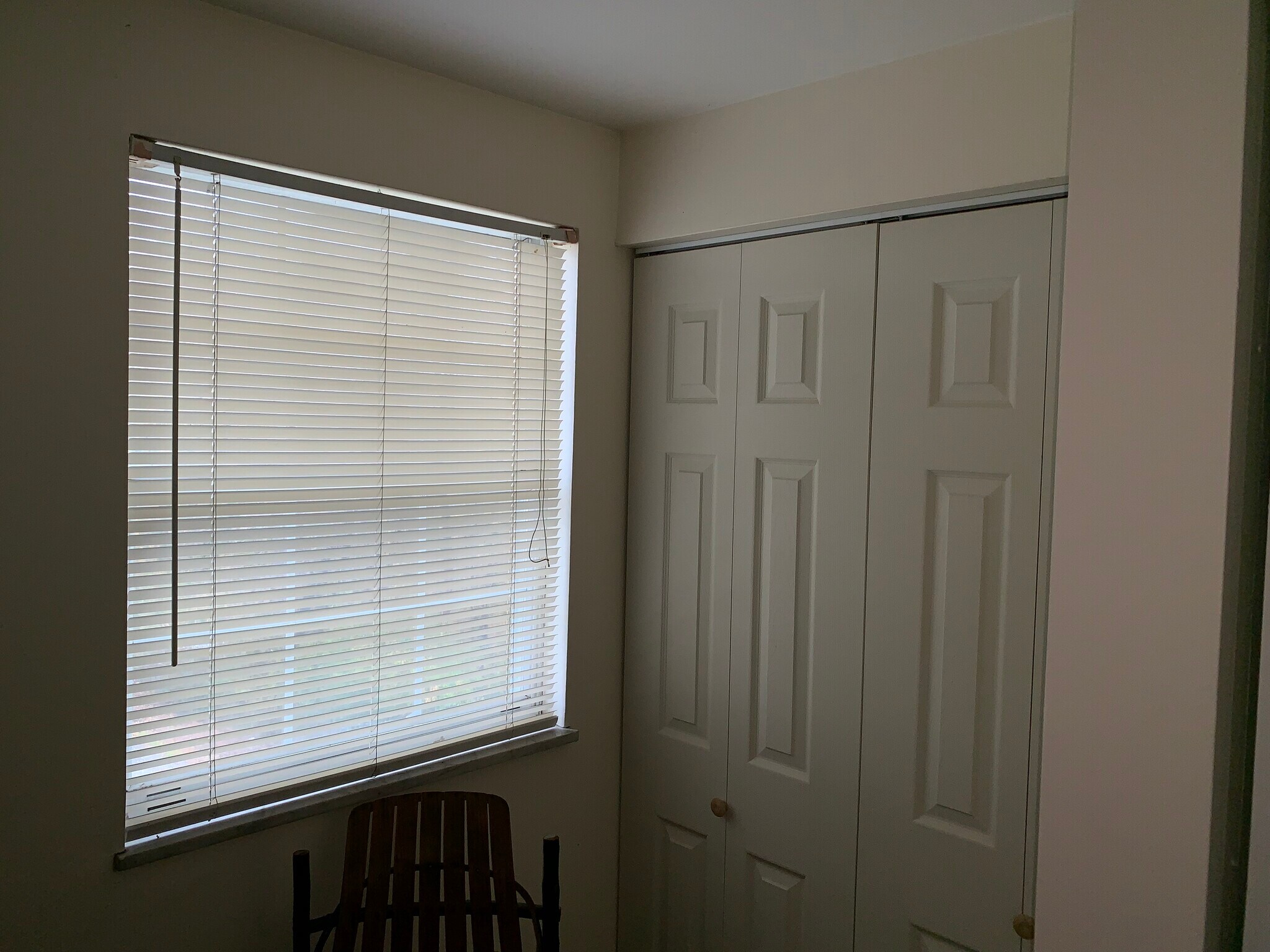 Building Photo - 4304 Royalview Dr