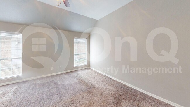 Building Photo - 6201 Grantham Dr