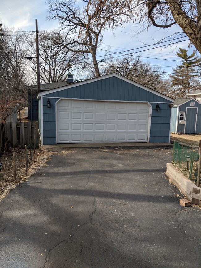 Oversized 2 car garage - 6316 Tingdale Ave