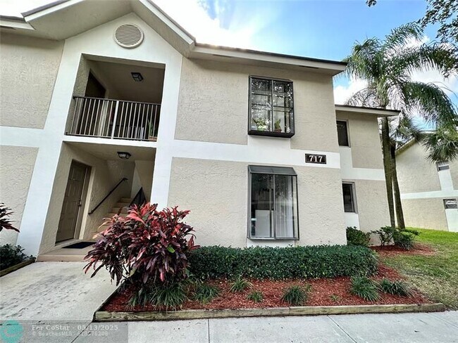 Primary Photo - 717 Gardens Dr