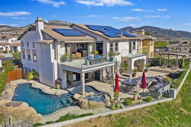 Building Photo - One of Kind Executive Home, Available Augu...