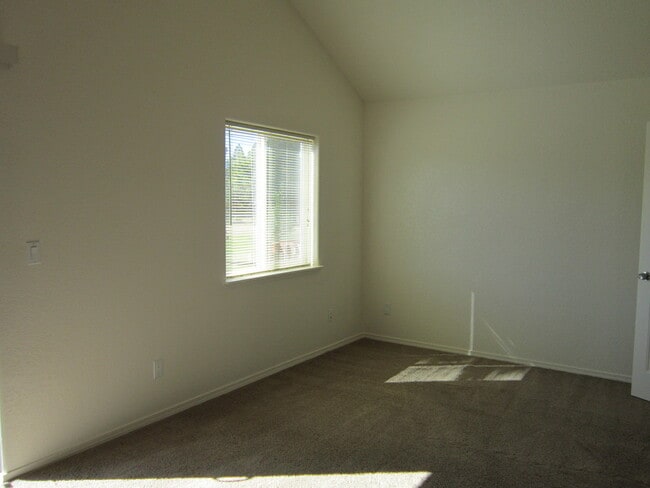 Building Photo - Lanc1710/1714